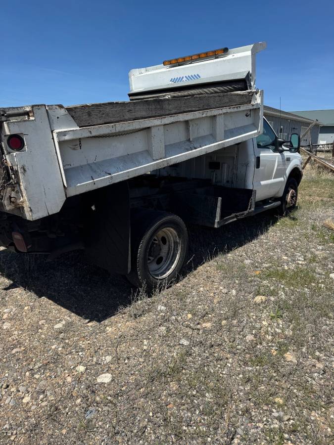 Ford-F550-dump-bed-truck-1991-white-4