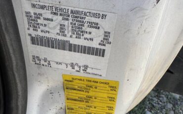 Ford-F550-dump-bed-truck-1991-white-9