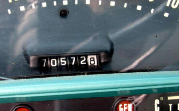 Ford-Fairlane-1955-Classic-Car-10