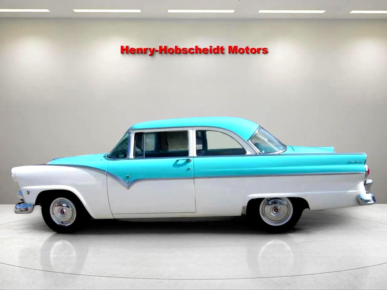 Ford-Fairlane-1955-Classic-Car-2