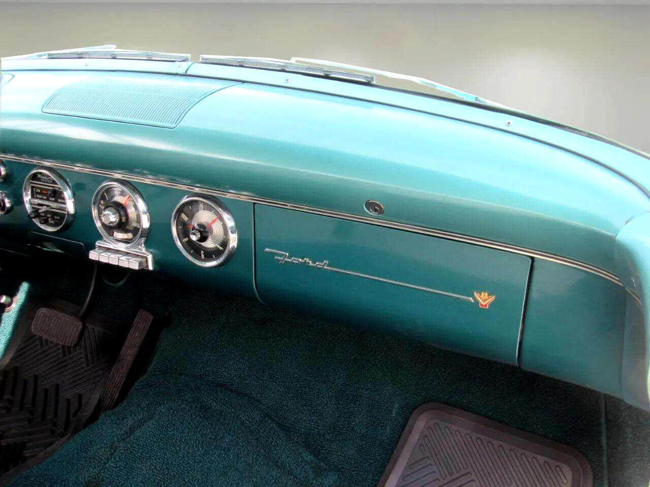 Ford-Fairlane-1955-Classic-Car-21