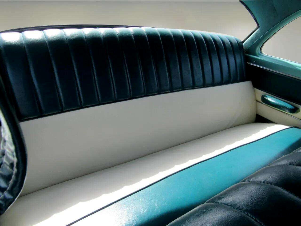 Ford-Fairlane-1955-Classic-Car-22