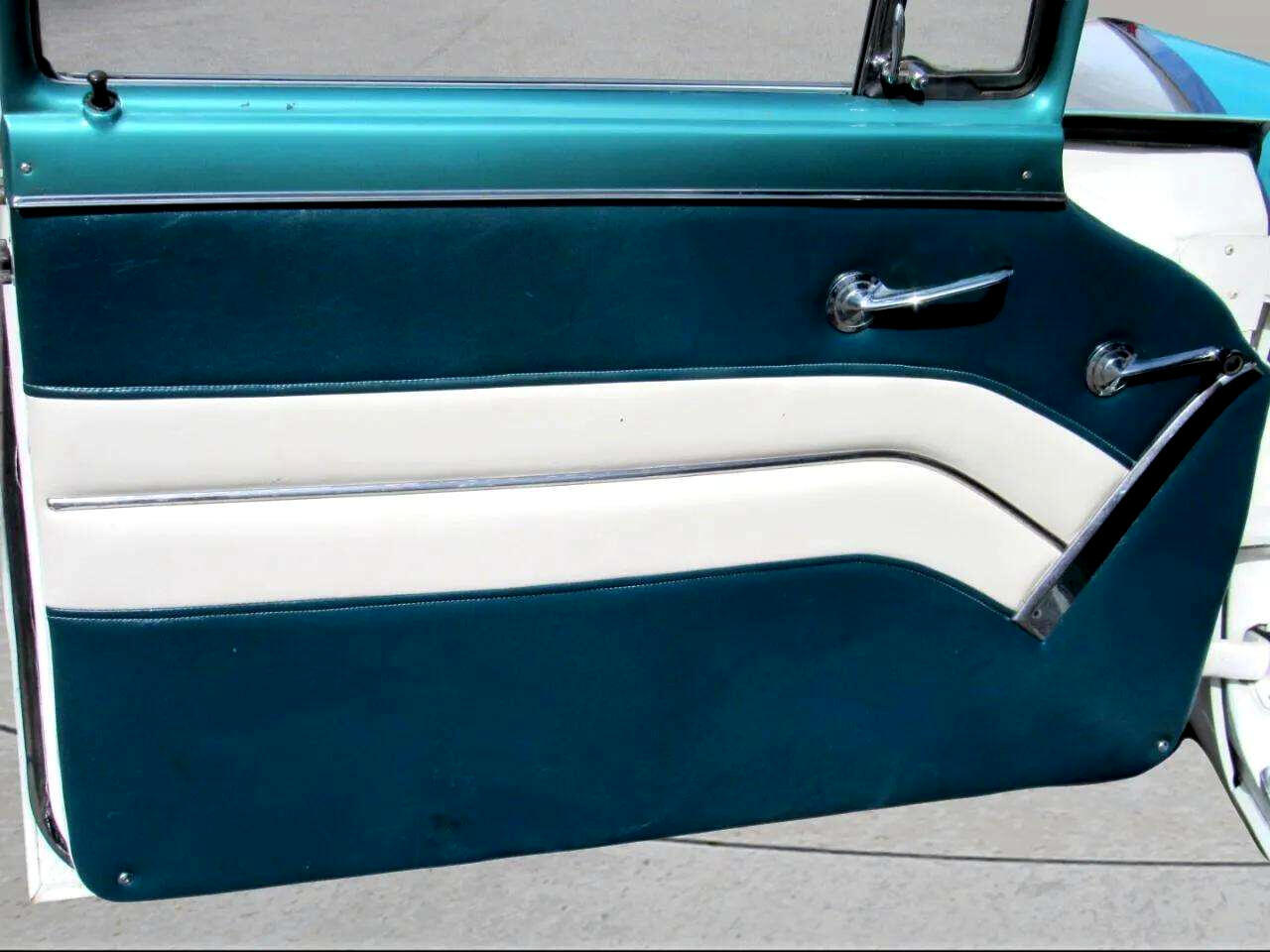 Ford-Fairlane-1955-Classic-Car-26