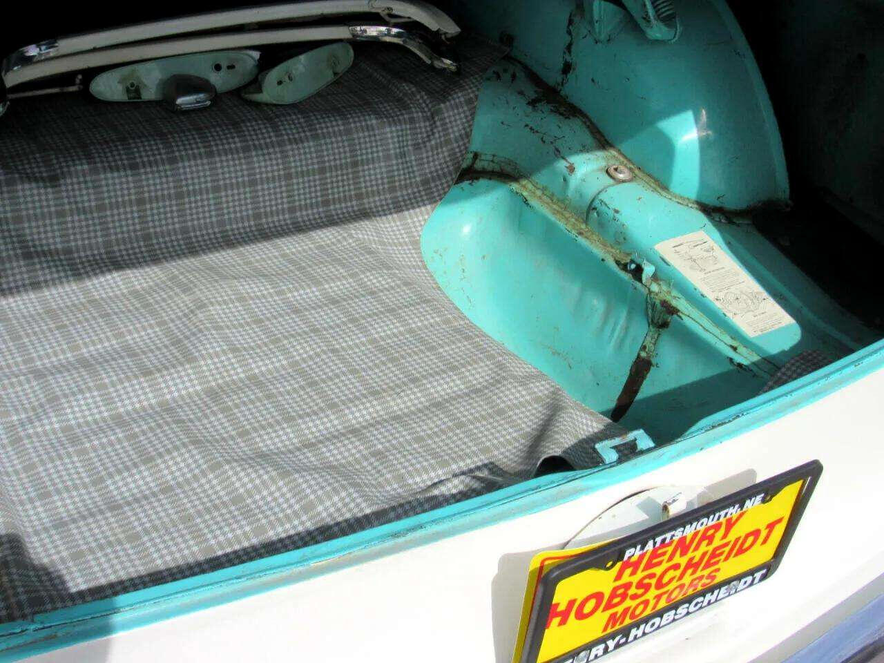 Ford-Fairlane-1955-Classic-Car-33