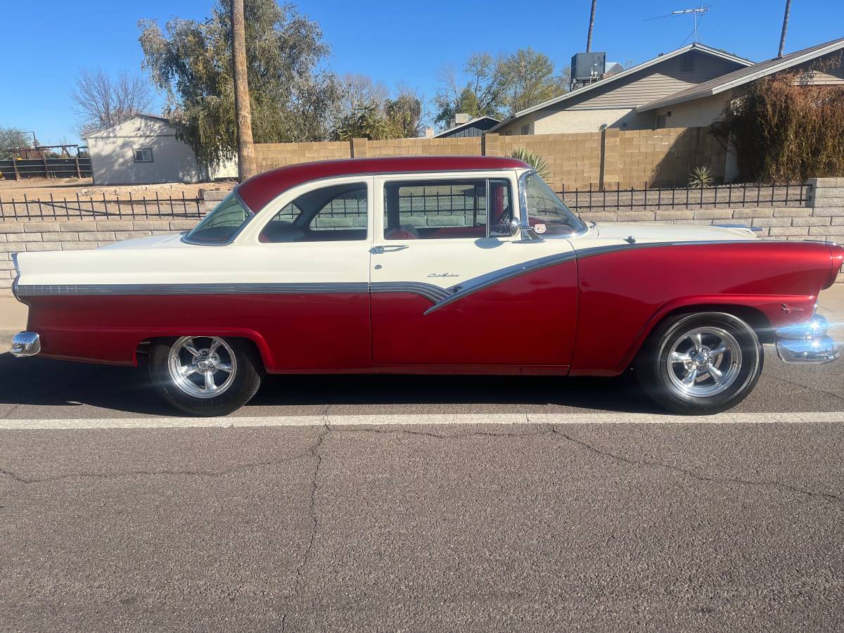 Ford-Fairlane-1956-2