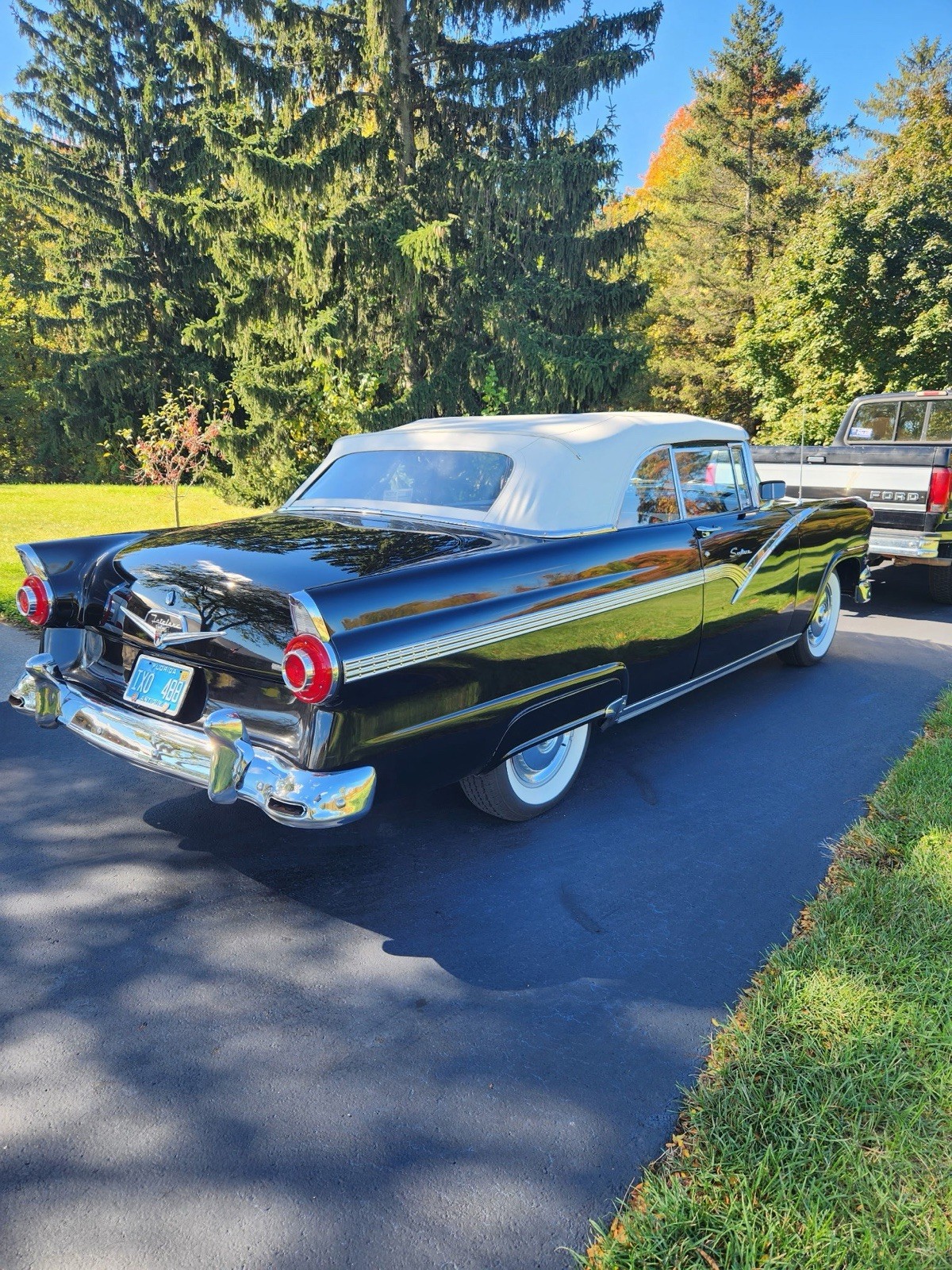 Ford-Fairlane-1956-Convertible-2