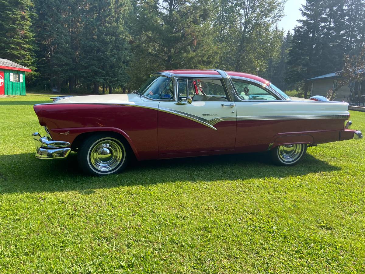 Ford-Fairlane-1956-red-1
