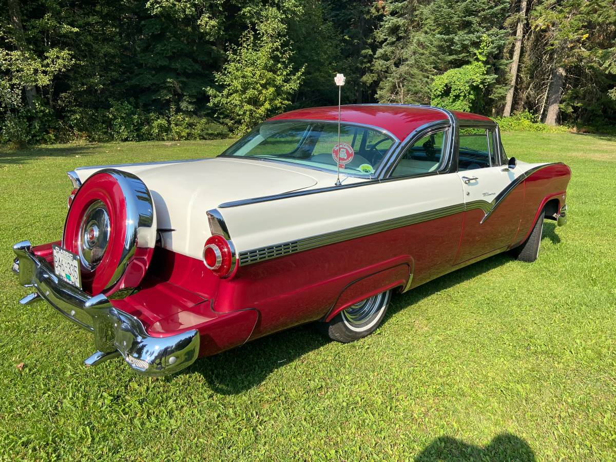 Ford-Fairlane-1956-red-3