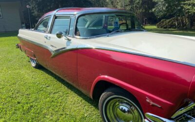 Ford Fairlane 1956