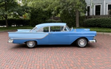 Ford-Fairlane-1957-1