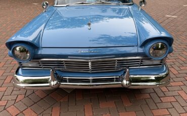 Ford-Fairlane-1957-12