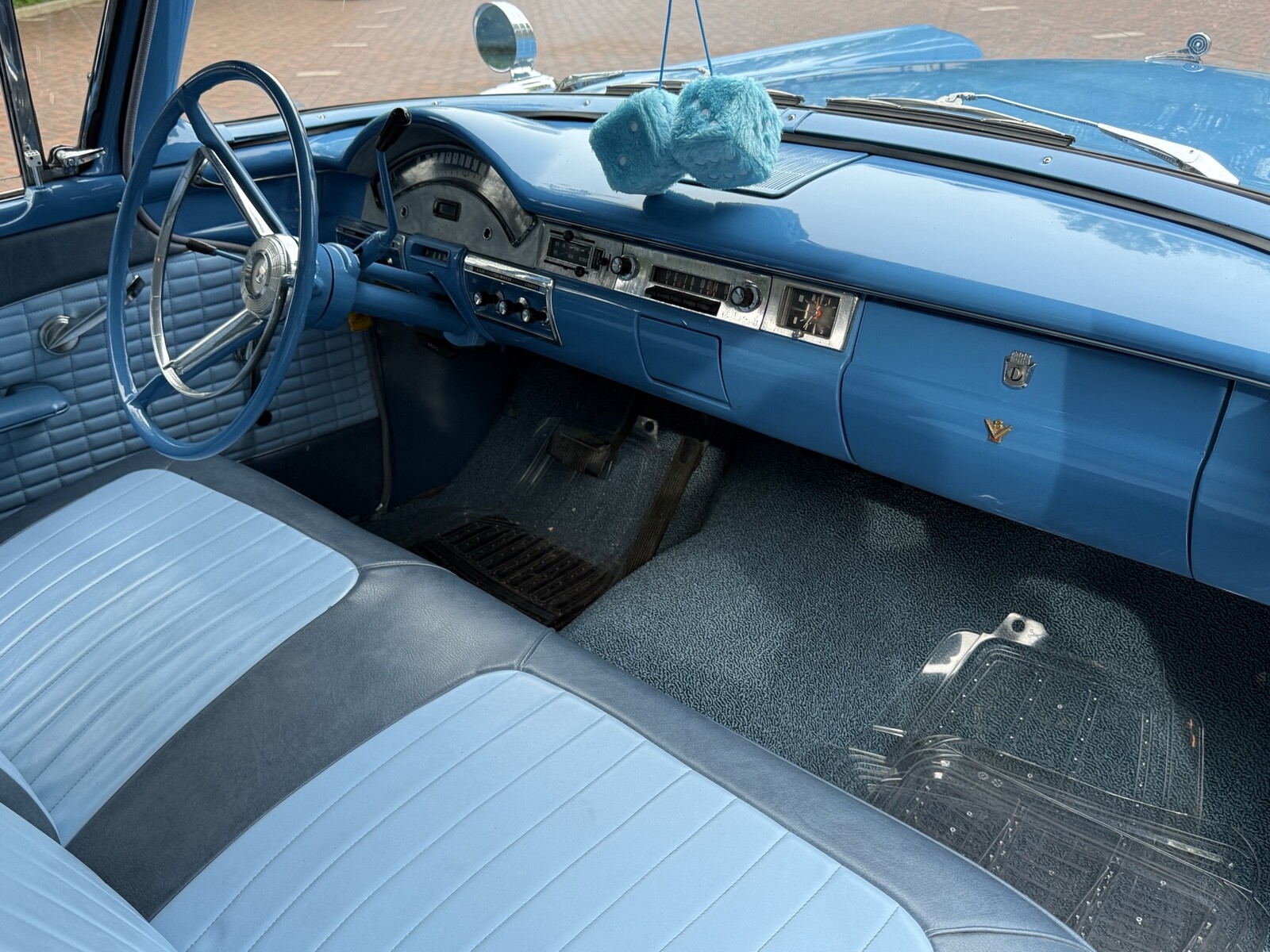 Ford-Fairlane-1957-19