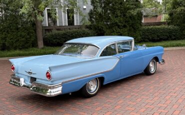 Ford-Fairlane-1957-2