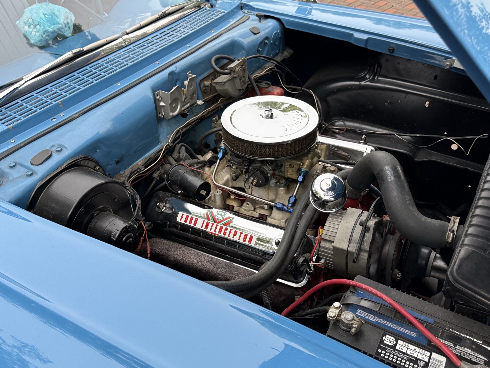 Ford-Fairlane-1957-28