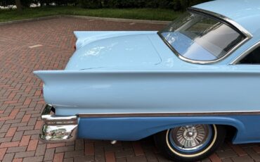 Ford-Fairlane-1957-4