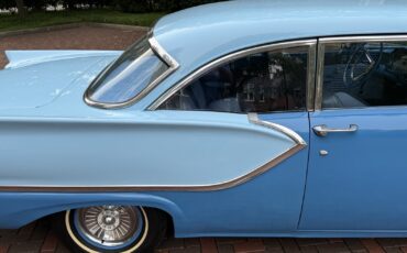 Ford-Fairlane-1957-7