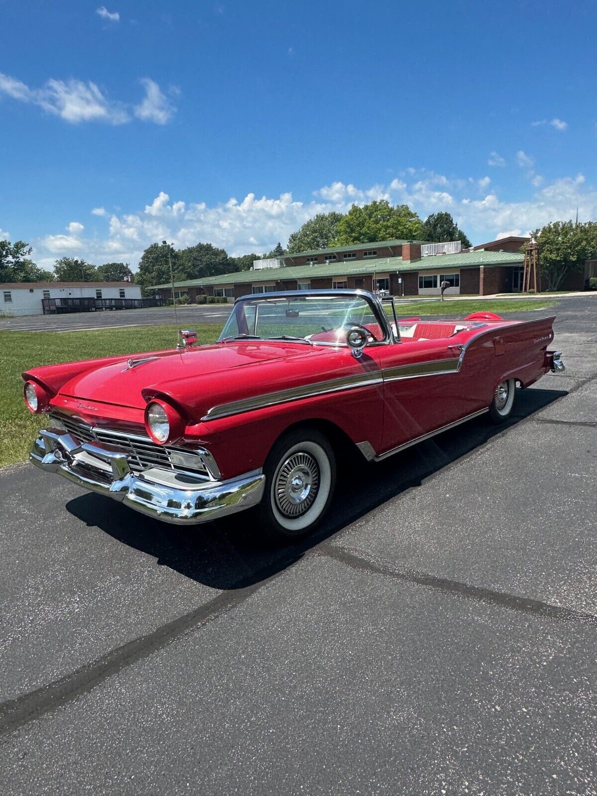 Ford Fairlane 1957 Convertible
