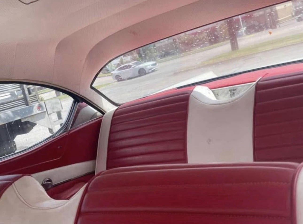 Ford-Fairlane-1957-Sedan-11
