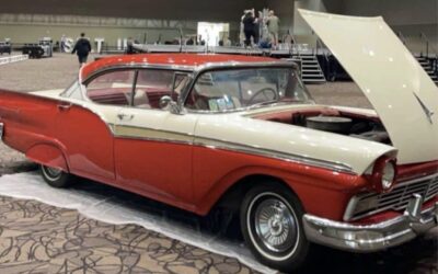 Ford Fairlane 1957 Sedan