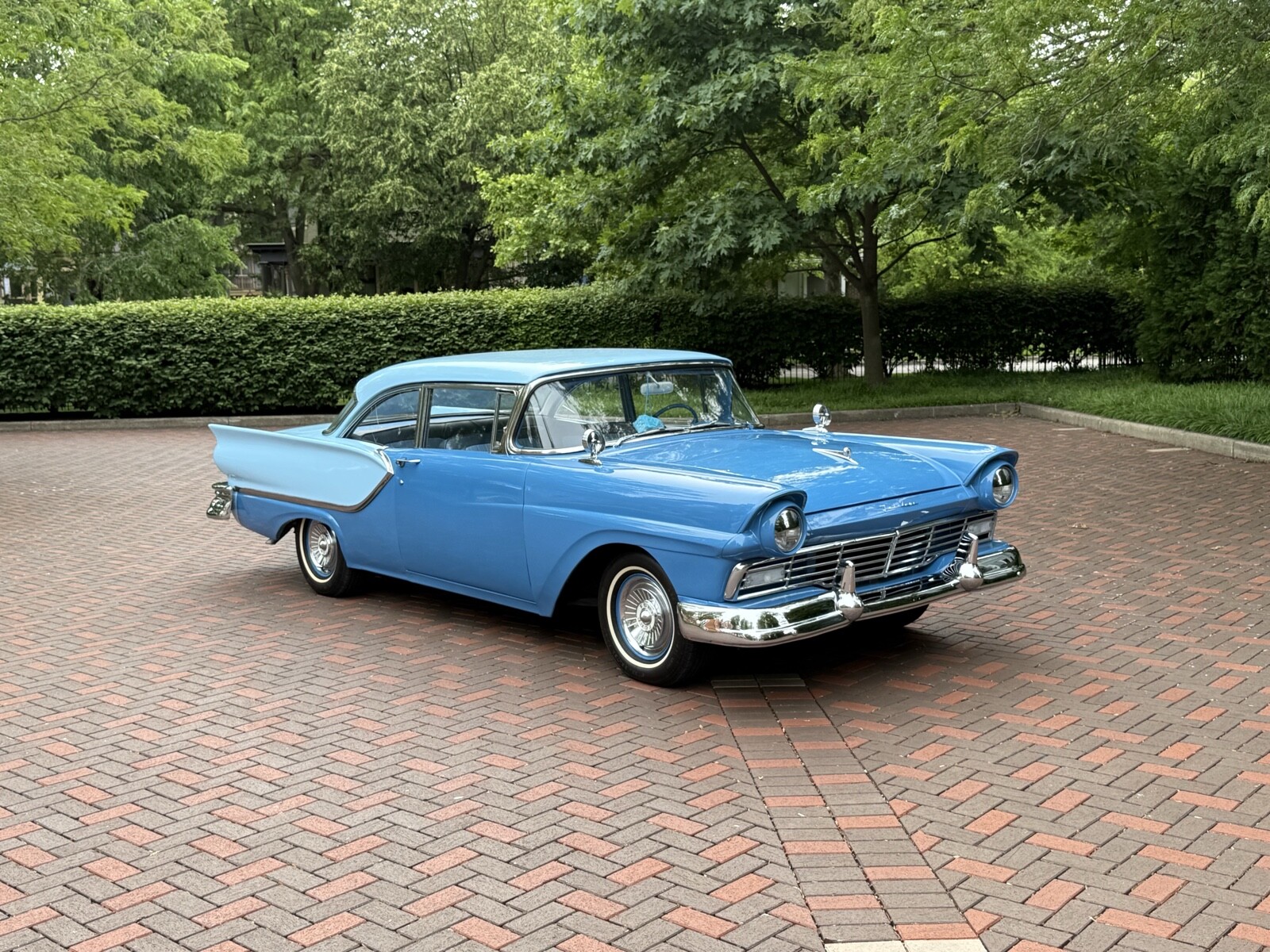 Ford Fairlane 1957