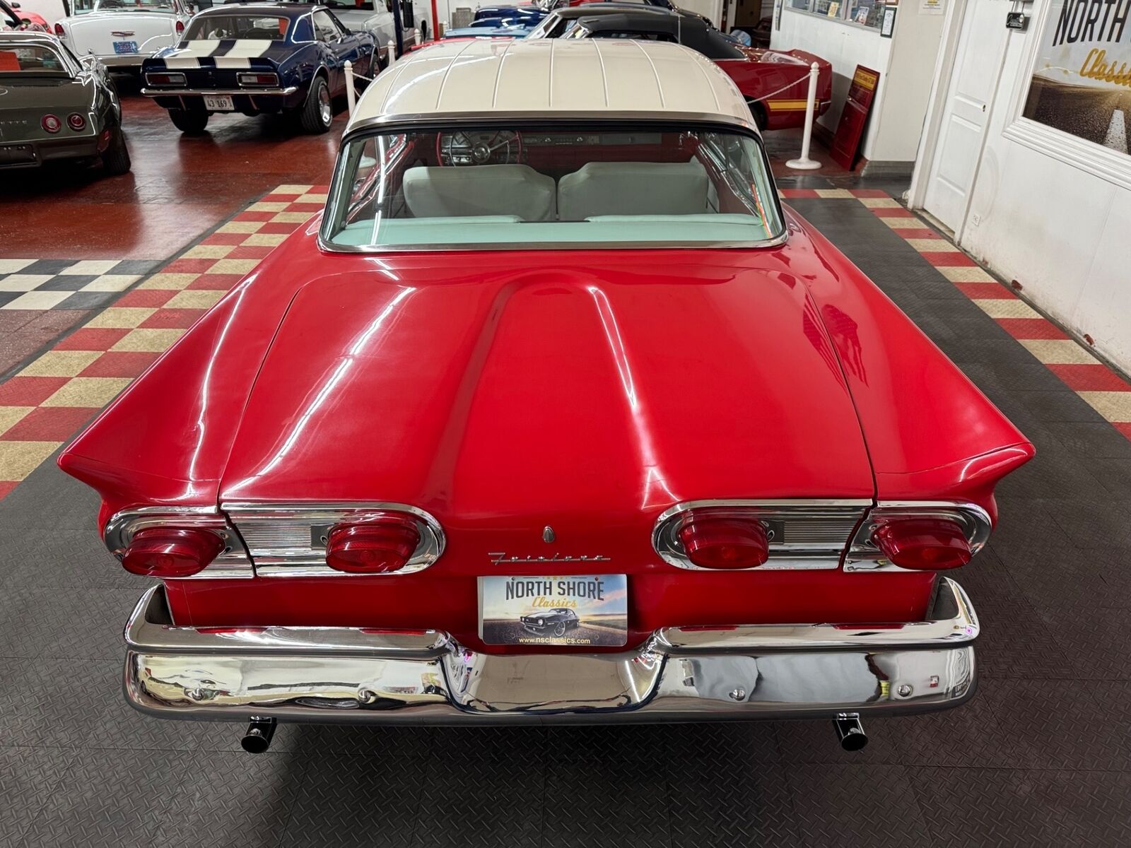 Ford-Fairlane-1958-2-Door-12