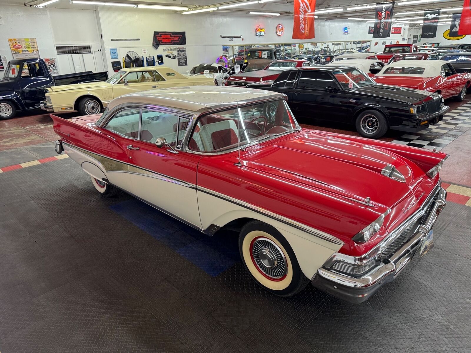 Ford-Fairlane-1958-2-Door-20