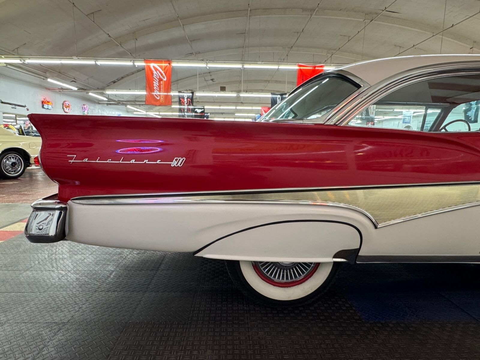 Ford-Fairlane-1958-2-Door-29