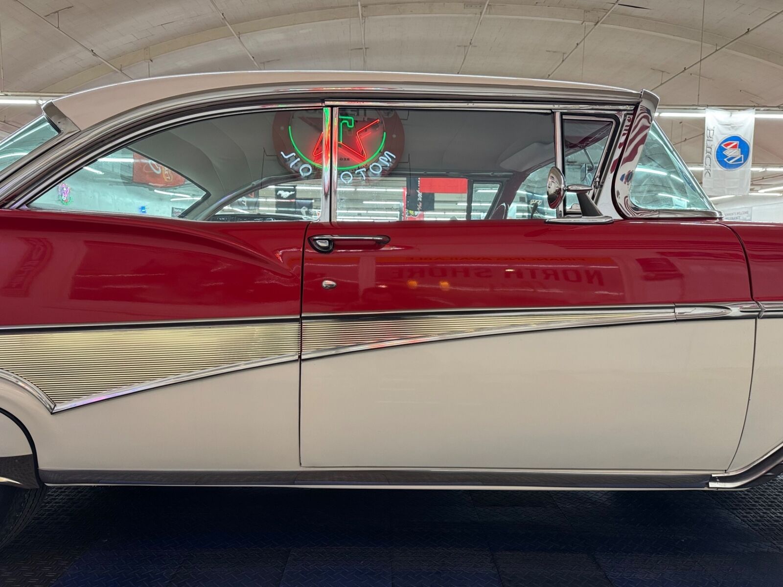 Ford-Fairlane-1958-2-Door-30