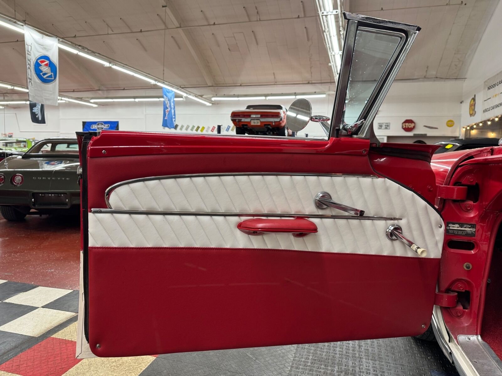Ford-Fairlane-1958-2-Door-38