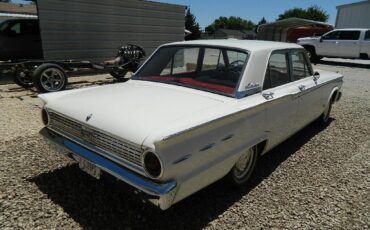 Ford-Fairlane-1962-Sedan-4