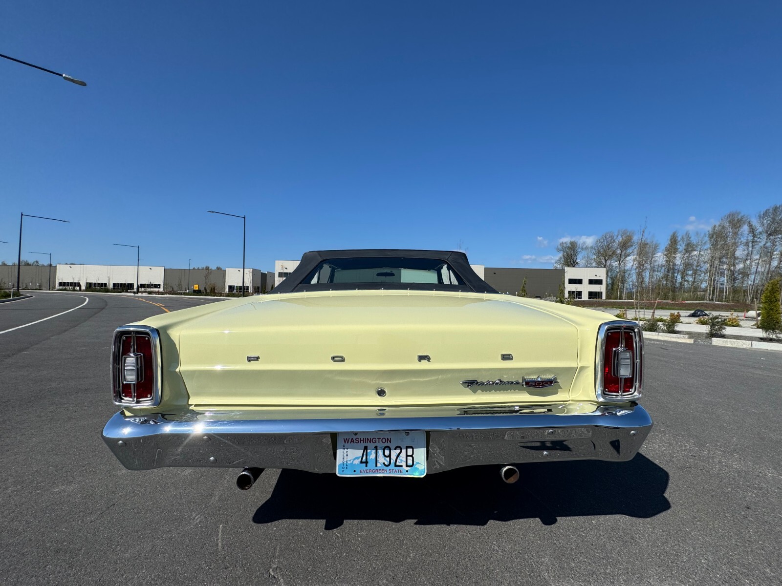 Ford-Fairlane-1966-Convertible-14