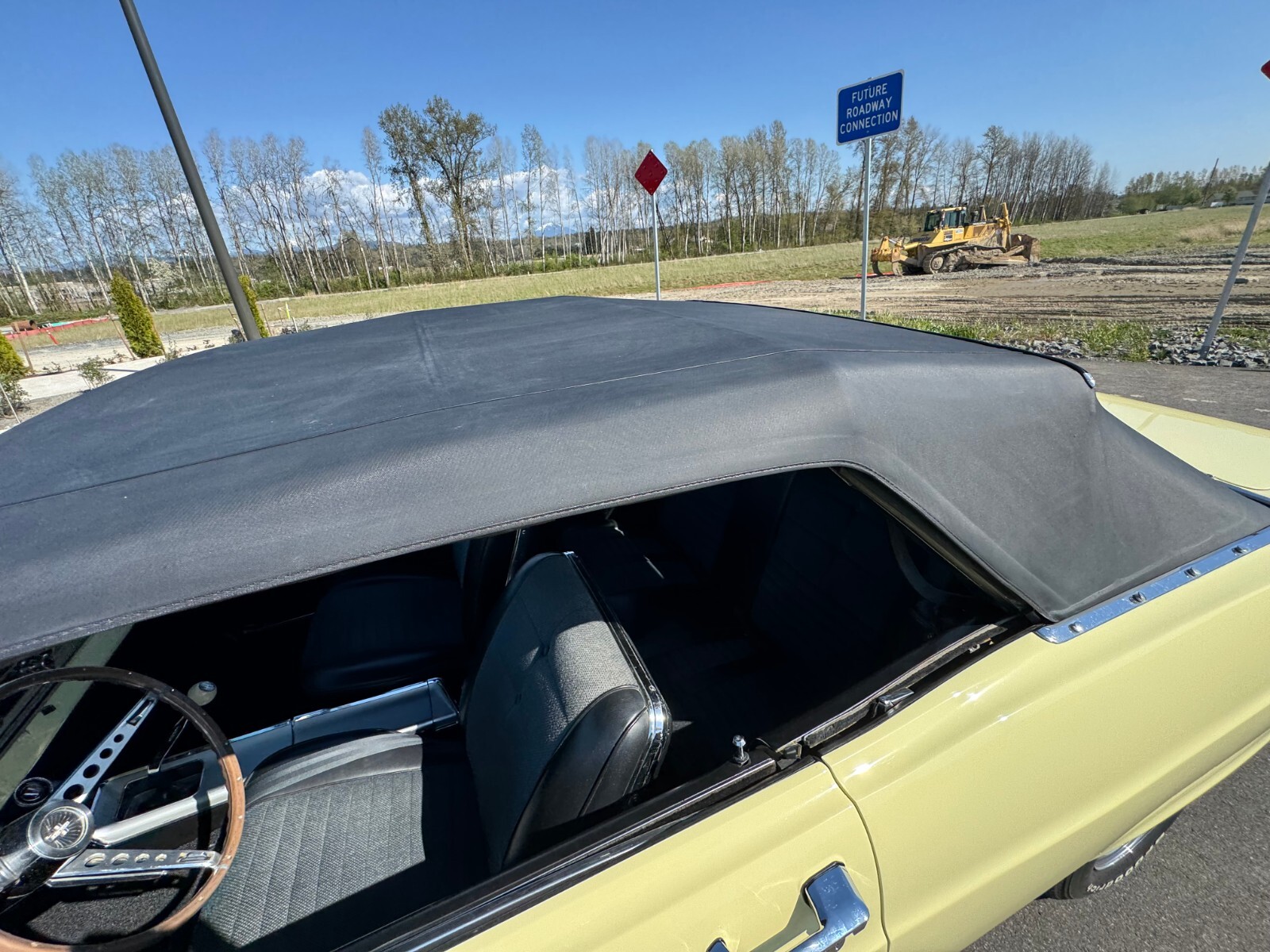 Ford-Fairlane-1966-Convertible-17