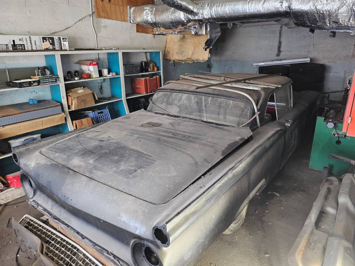 Ford-Fairlane-500-1959-black-6