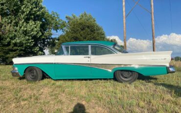 Ford-Fairlane-500-2-dr-hardtop-1958-2