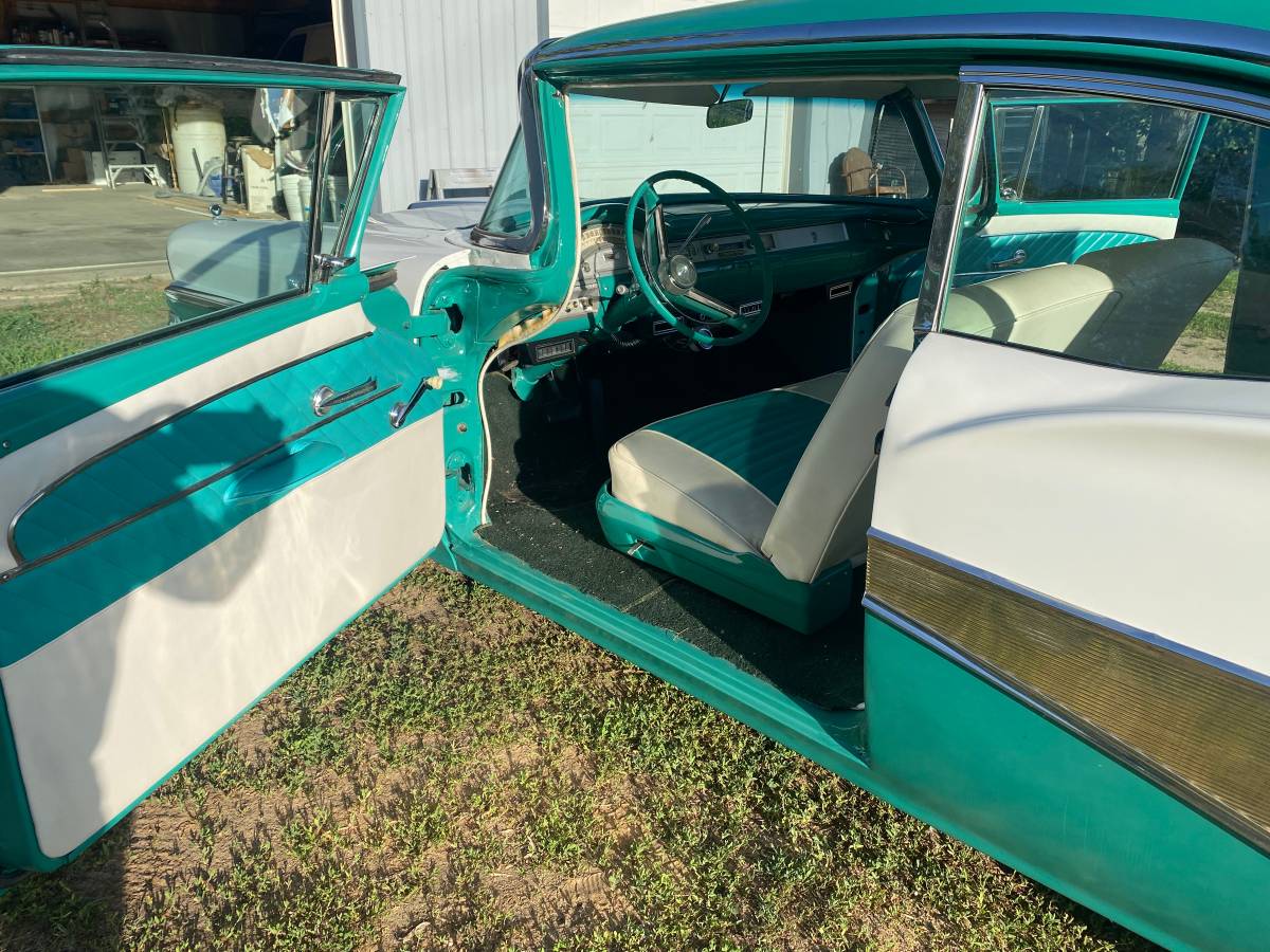 Ford-Fairlane-500-2-dr-hardtop-1958-21