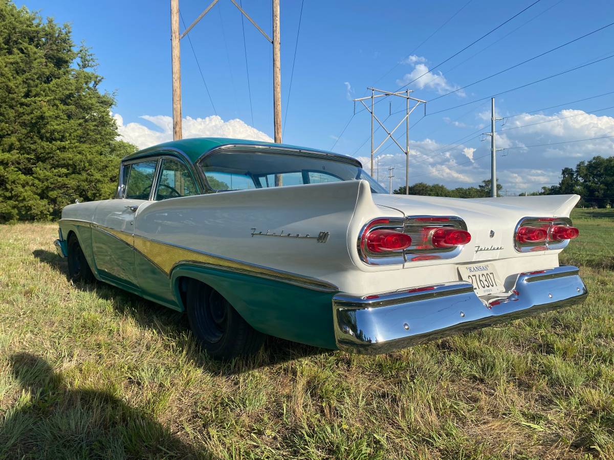 Ford-Fairlane-500-2-dr-hardtop-1958-5
