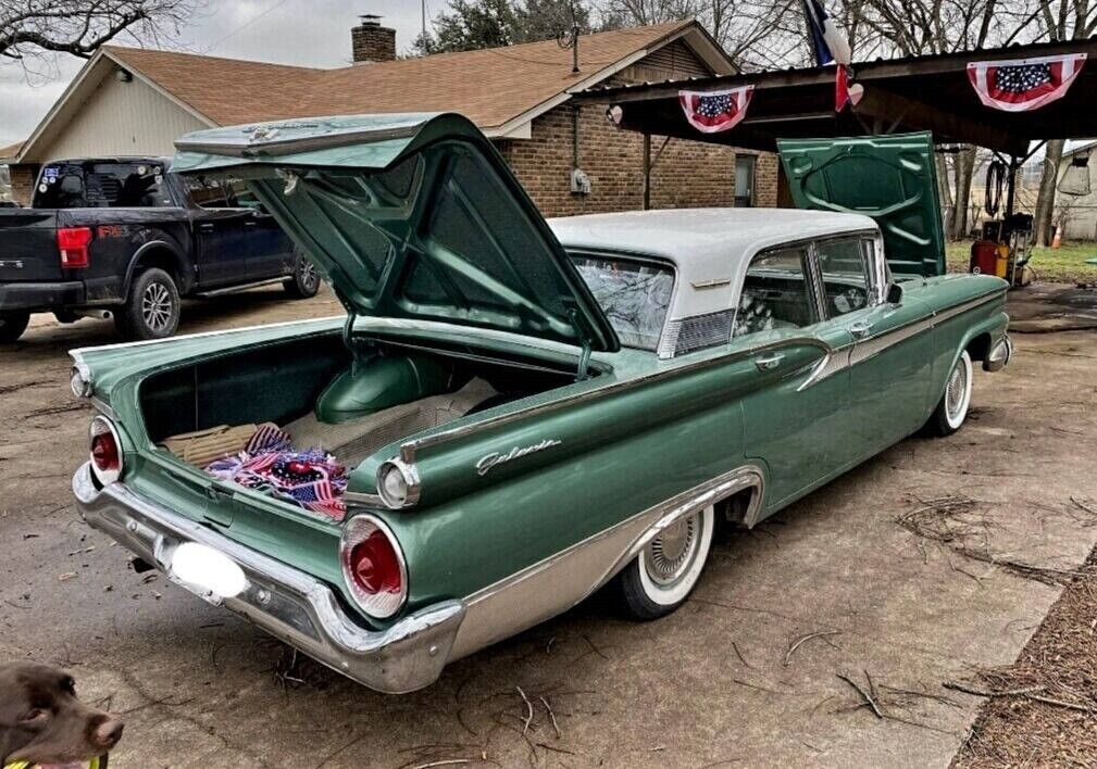 Ford-Fairlane-Galaxie-500-1959-Sedan-11