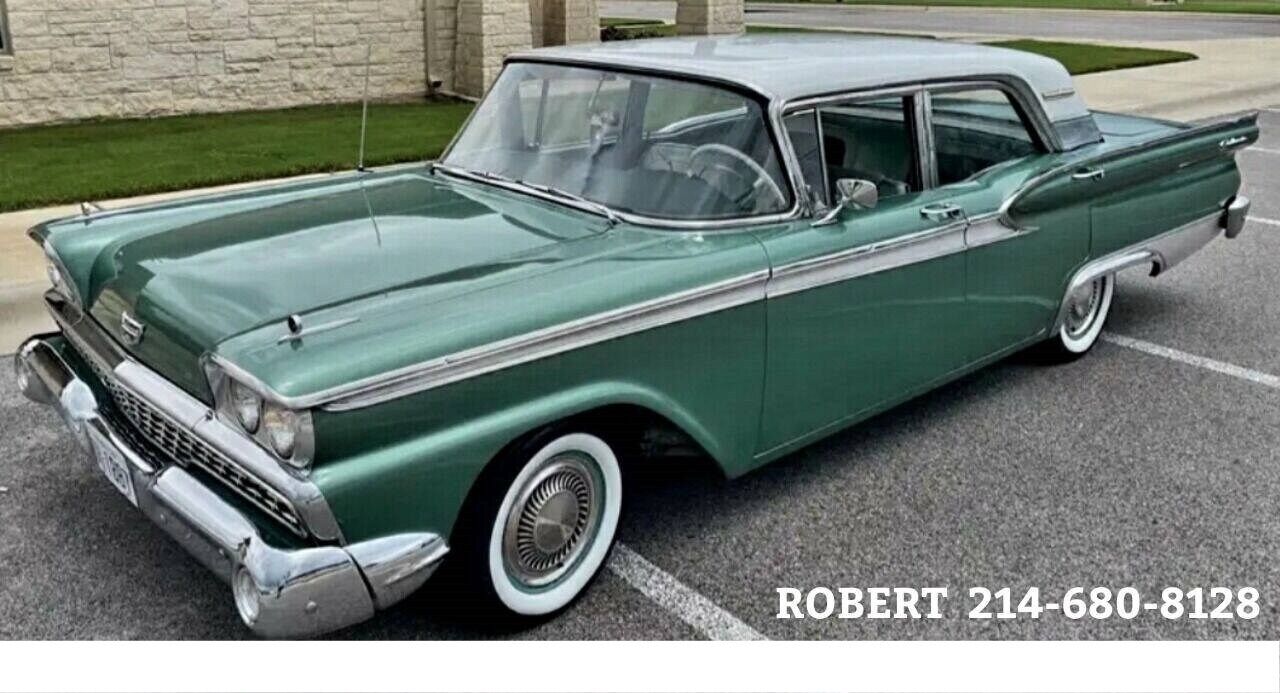 Ford-Fairlane-Galaxie-500-1959-Sedan