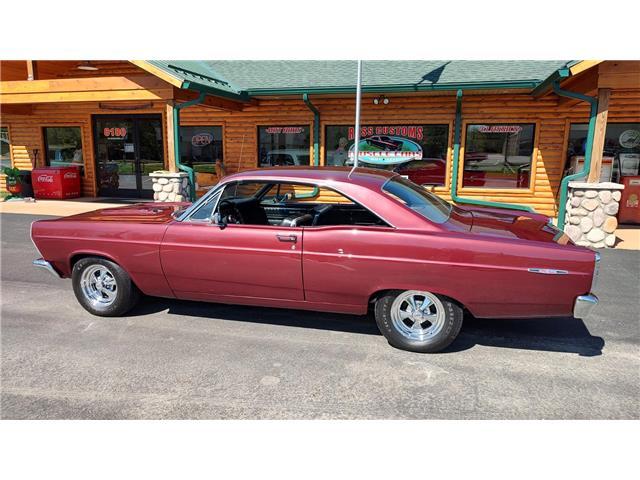 Ford-Fairlane-XL-1967-2-door-coupe-10