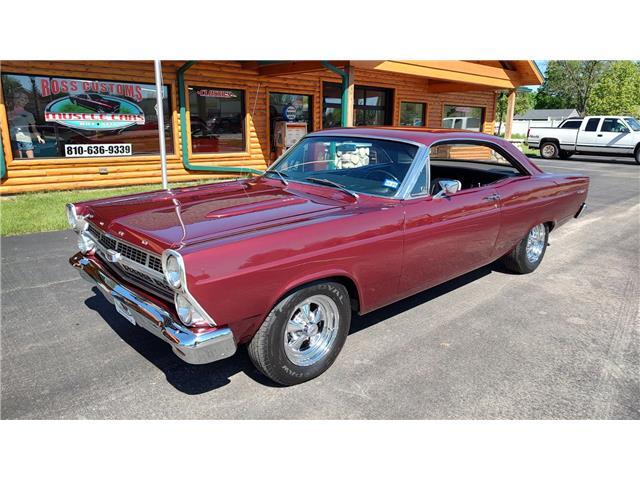 Ford-Fairlane-XL-1967-2-door-coupe-2