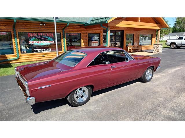 Ford-Fairlane-XL-1967-2-door-coupe-23