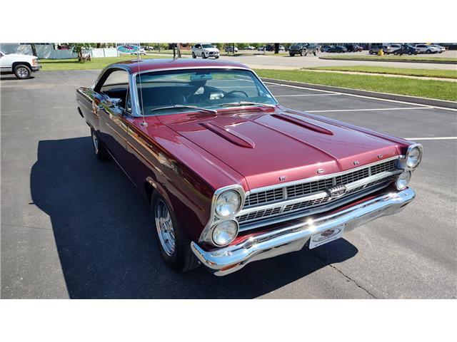 Ford-Fairlane-XL-1967-2-door-coupe-32
