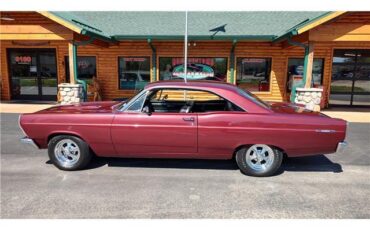 Ford-Fairlane-XL-1967-2-door-coupe-9