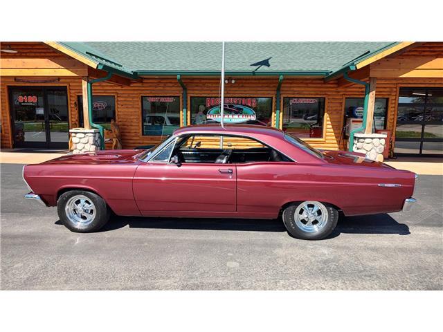 Ford-Fairlane-XL-1967-2-door-coupe-9