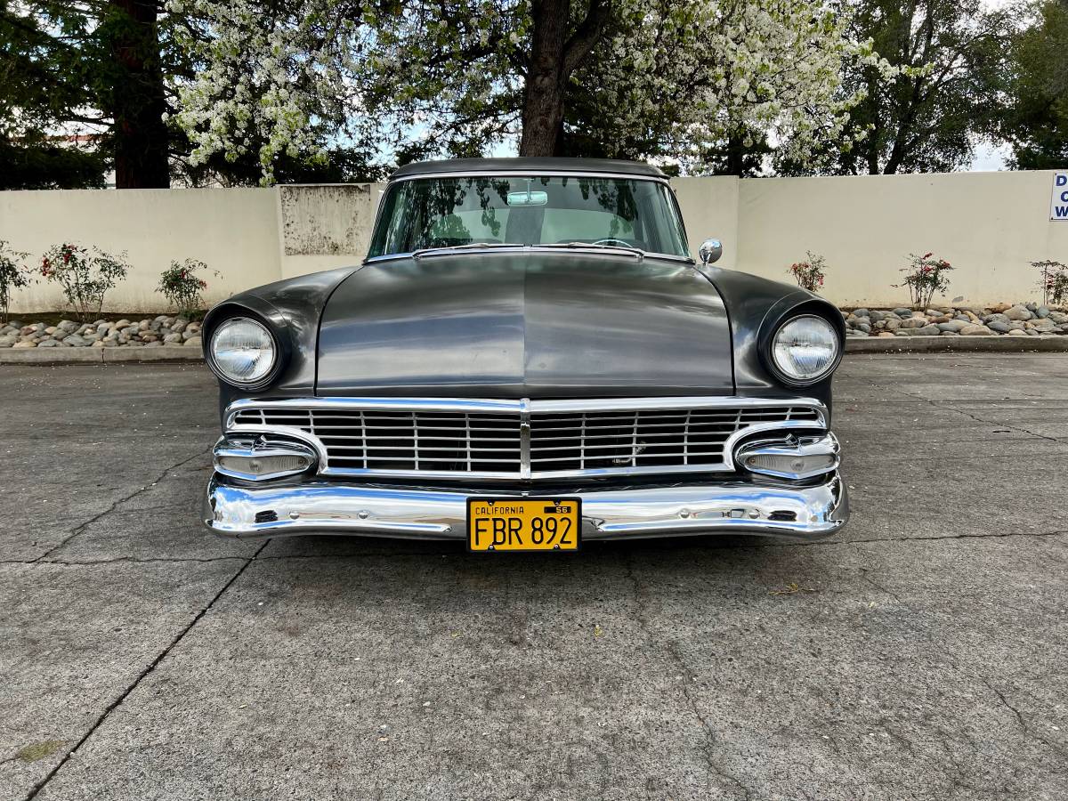 Ford-Fairlane-customline-1956-grey-1