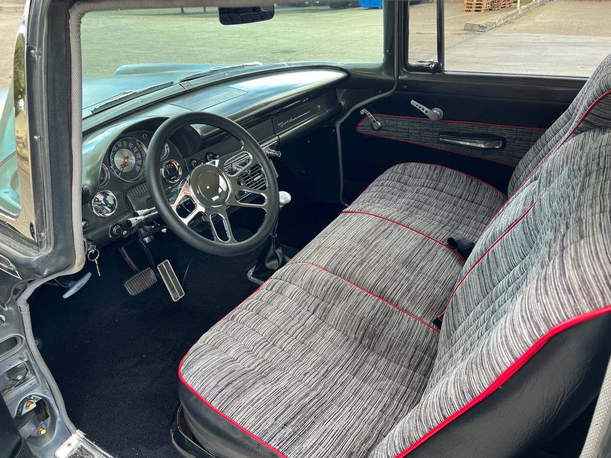 Ford-Fairlane-customline-1956-grey-14