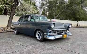 Ford-Fairlane-customline-1956-grey-2