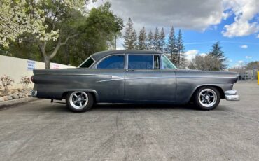 Ford-Fairlane-customline-1956-grey-3