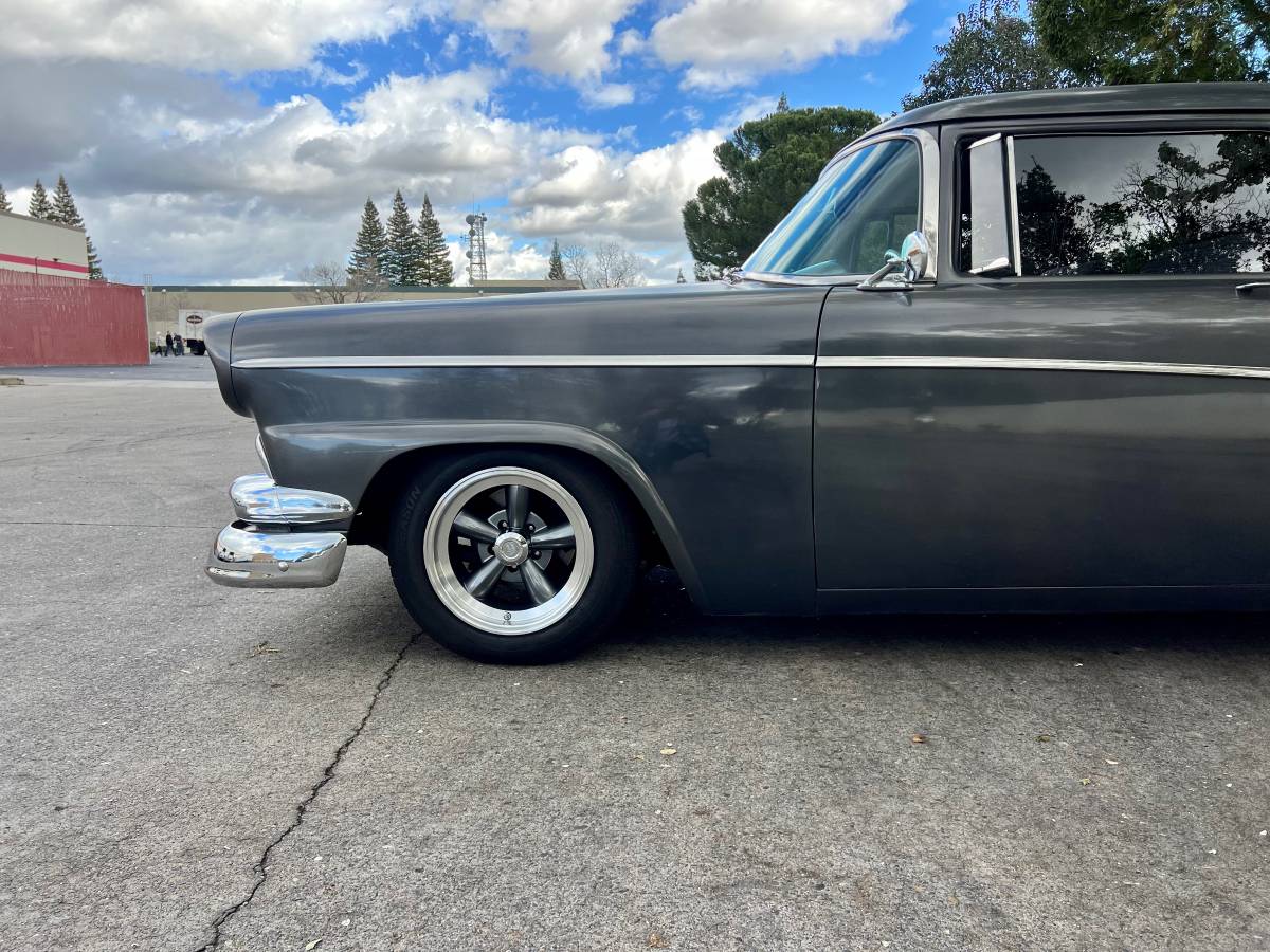Ford-Fairlane-customline-1956-grey-7