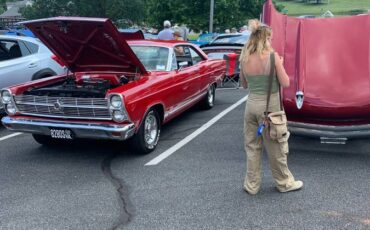 Ford-Fairlane-gt-1966-red-8